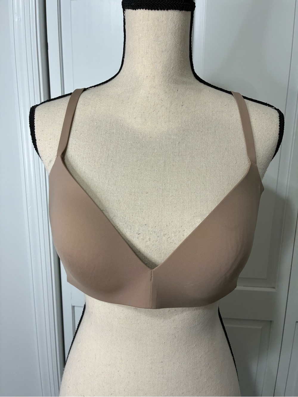 Seamless Lululemon Nude T-Shirt Bra - Soft Support Comfort 38B